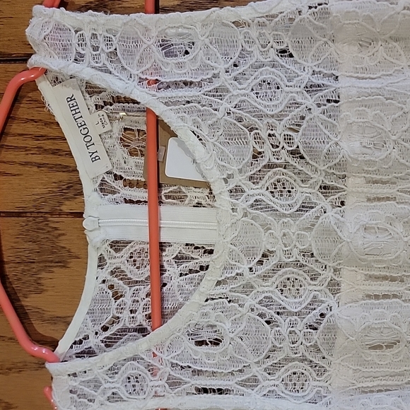 NWT Cream Lace Dress - Picture 3 of 8